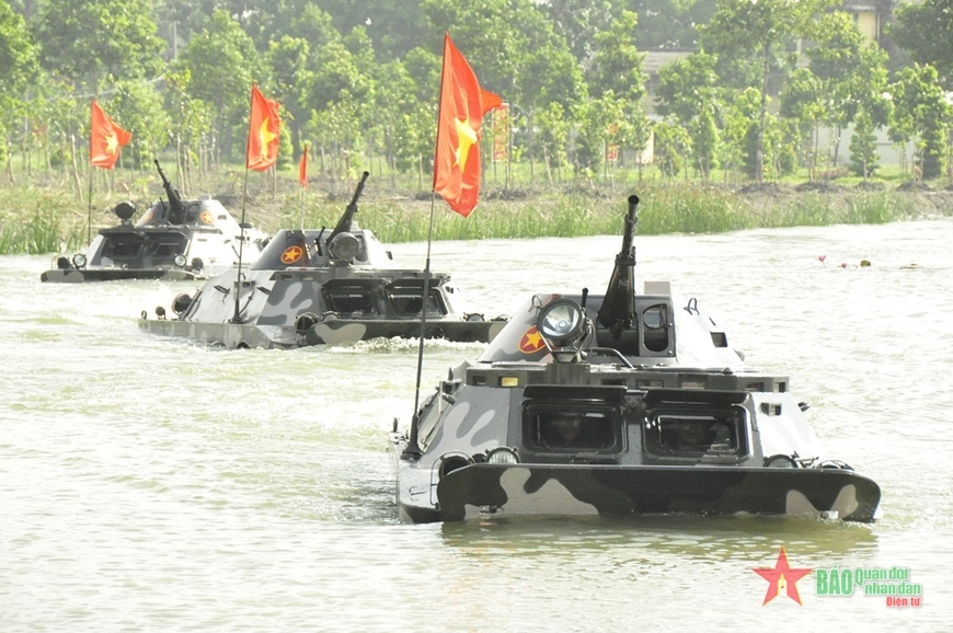 Tinh thần “7 dám” là vấn đề then chốt quan trọng trong phát triển đội ngũ cán bộ, nhất là những sĩ quan trẻ